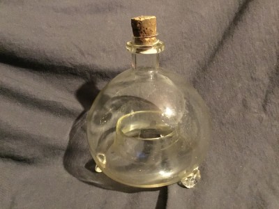 arta / decor / design / vintage - Capcana pentru muste , insecte sau viespi din sticla suflata manual sfarsit de sec XIX sau prima parte a sec XX ! foto