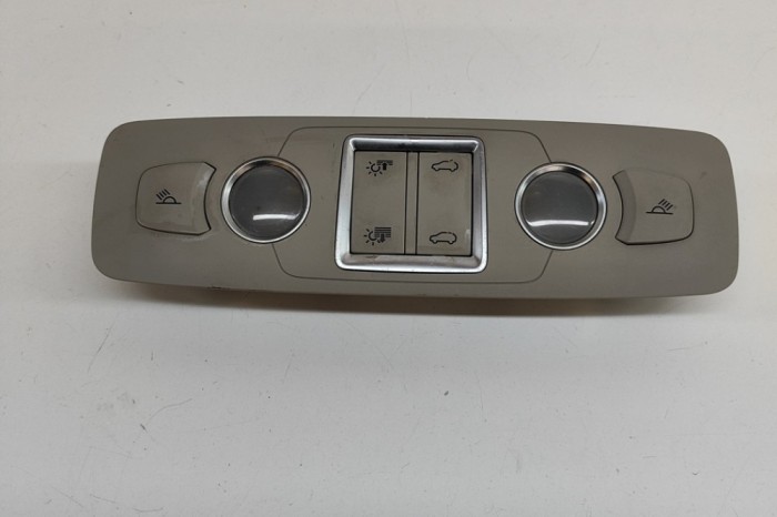Iluminare interioară AUDI Q7 4L 2007 OEM: 4L0947112A 29771955