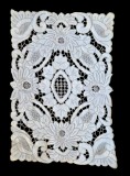 CENTRU DE MASA / VINTAGE DIN BUMBAC CU BRODERIE MANUALA, MADEIRA
