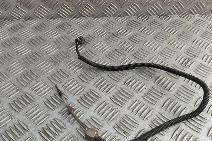 Senzor de temperatură gaze de eșapament MERCEDES-BENZ C T-Model S205 2015 OEM: A0009058705 | 31557968