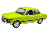 Machetă auto BMW 2002 Tii galben scara 1:24 lumini și sunete claxon volan deschide usile si capotele
