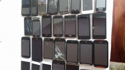 Lot telefoane Samsung , Htc , Iphone , LG foto