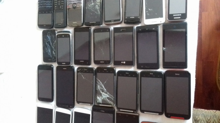 Lot telefoane Samsung , Htc , Iphone , LG
