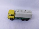 bnk jc Matchbox 25c Bedford Petrol Tanker