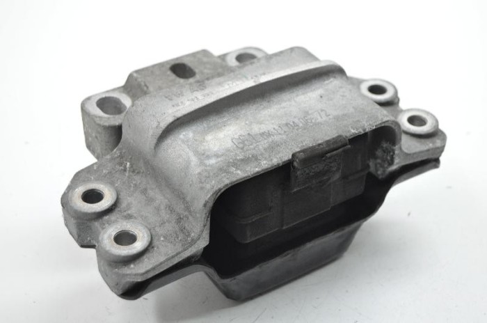 Suport motor st&acirc;nga VW JETTA III 1K2 2006 OEM: 1K0199555M 2134384