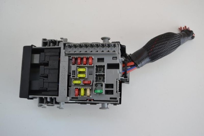 Panou de siguranțe OPEL INSIGNIA A Sedan G09 2013 OEM: 13222786 1513363