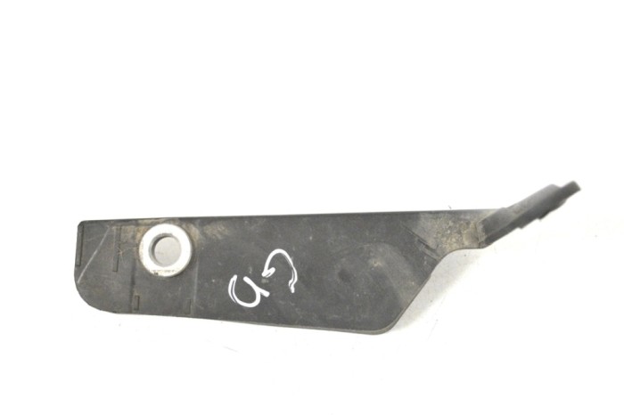 Suport bara de protecție dreapta spate TOYOTA COROLLA Hatchback _E21_ 2021 OEM: 65631-02310 13682464