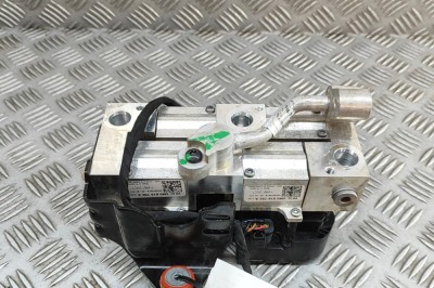 Supapa de expansiune aer condiționat AUDI Q5 FY 2024 OEM: 4M0816702A,80A820196,80A816721 | 31955815 foto