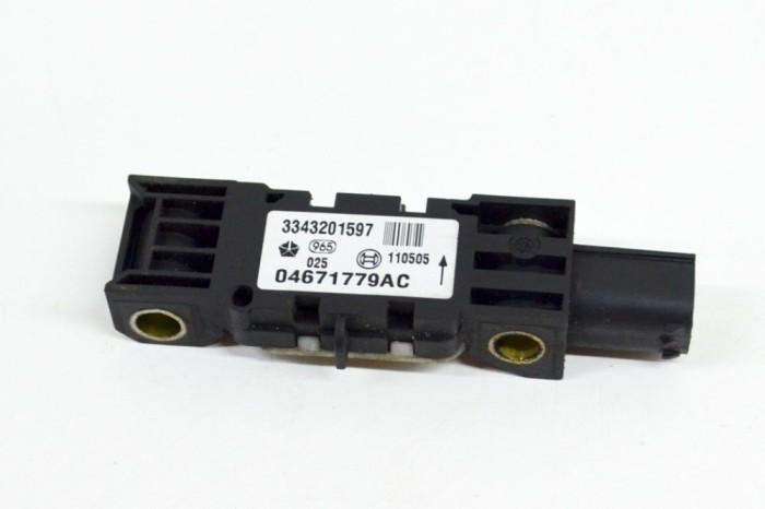 Senzor de impact st&acirc;nga spate JEEP GRAND CHEROKEE III WH, WK 2005 OEM: 04671779AC 14646286