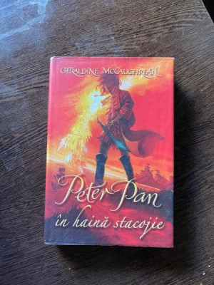 Geraldine MCCaughrean - Peter Pan in haina stacojie foto