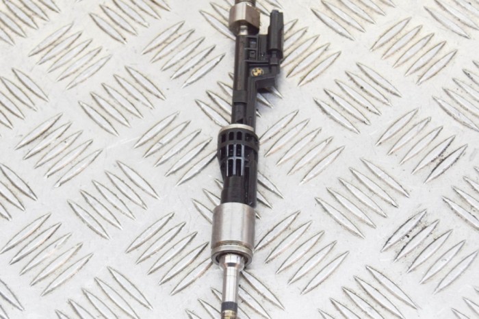 Injector de combustibil BMW 3 Coupe E92 2010 OEM: 7568607,0261500063 | 12164926