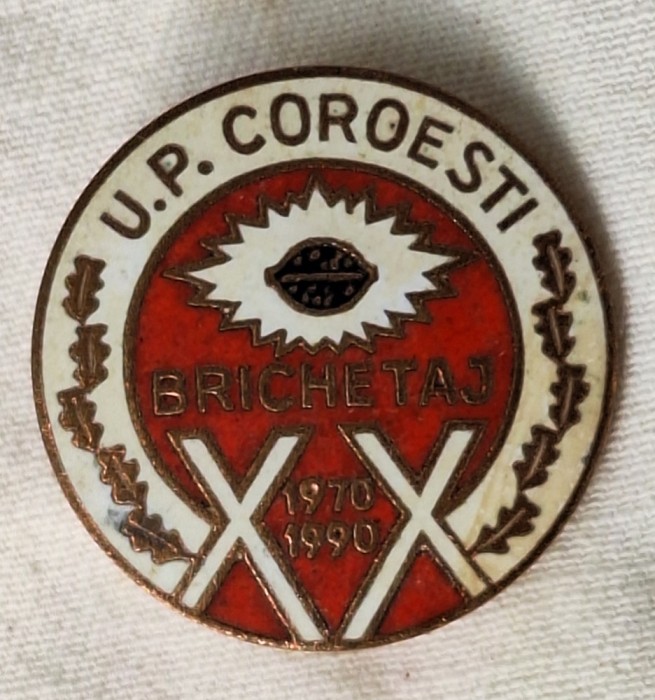 BRICHETAJ - U.P. Coroesti - industrie romaneasca Insigna SUPERBA varianta email