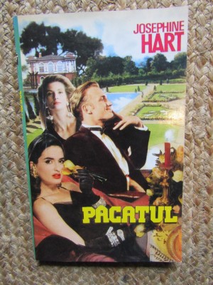 PACATUL-JOSEPHINE HART foto