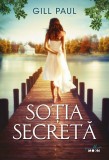 Soția secretă, Litera