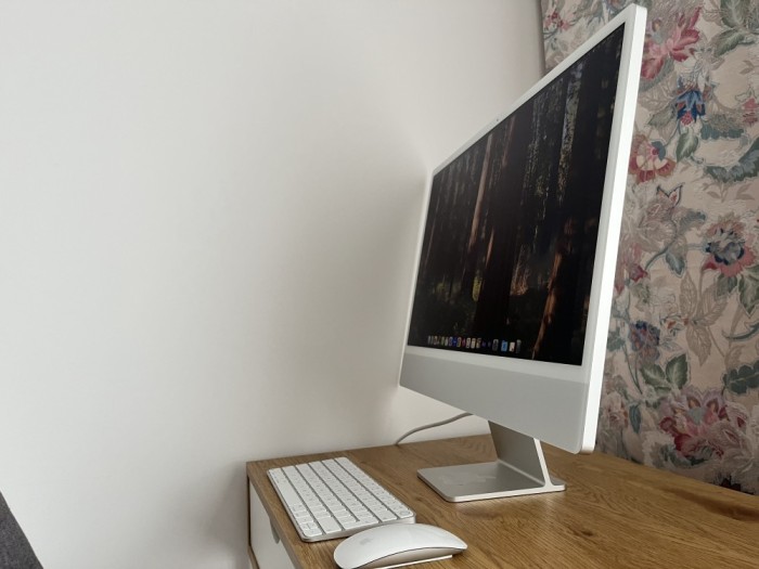 V&acirc;nd Apple iMac M1 24&quot; impecabil