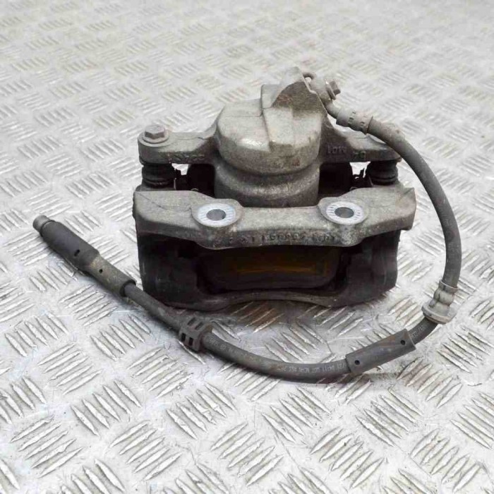 Etrier de fr&acirc;nă dreapta față OPEL CORSA F 2021 OEM: Hatchback | 18062383