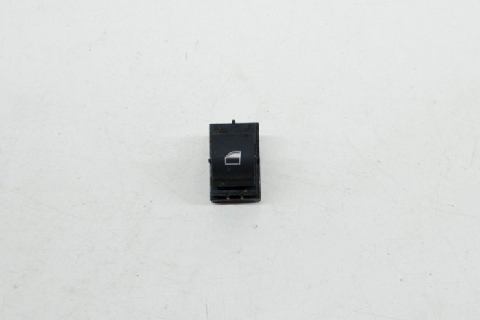 Buton geam ușă dreapta spate BMW 5 F10 2012 OEM: 9241949 12185652
