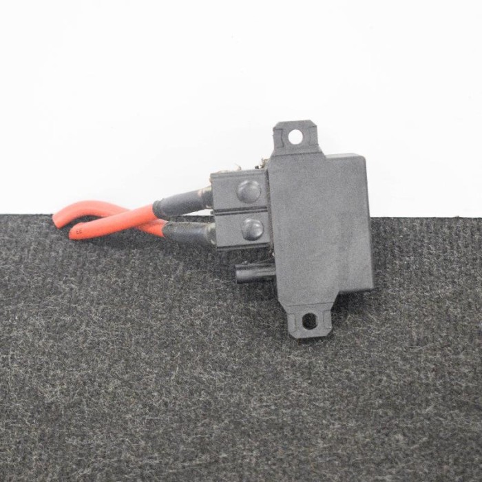 Releu electromotor BMW 3 F30, F80 2014 OEM: 9198302 10054094