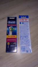 Oral B Floss Action (set 4 rezerve) foto
