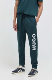 HUGO pantaloni de trening din bumbac culoarea verde, cu imprimeu 50473211