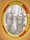 A688- Rama ovala mare lemn anii 1900 lemn ornamente ghips.