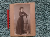 Fotografie de epoca , vechi ateliere fotografice .Distinse doamne si domnisoare ,anii 1900 -1939.Pret 100 lei bucata .Stare excelenta