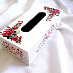 Trandafiri rosii si elemente decorative rosii, cutie servetele hartie 40214