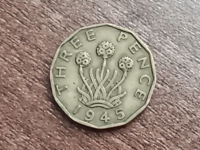 M3 C50 - Moneda foarte veche - Anglia - three pence - 1945 foto