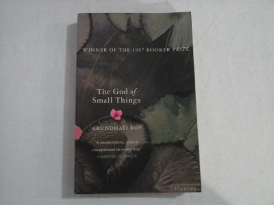 THE GOD OF SMALL THINGS - ARUNDHATI ROY foto