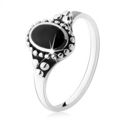 Inel din argint 925 cu patină, oval negru, bile mici, luciu superior - Marime inel: 49