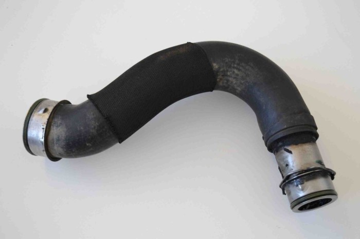 Furtun intercooler dreapta VW TOUAREG 7LA, 7L6, 7L7 2006 OEM: 7L6145822B