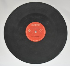 Benone Sinulescu - La Lenuța sub cerdac / De c&acirc;nd m&acirc;ndra mi-a plecat - disc ebonita patefon/gramofon Electrecord