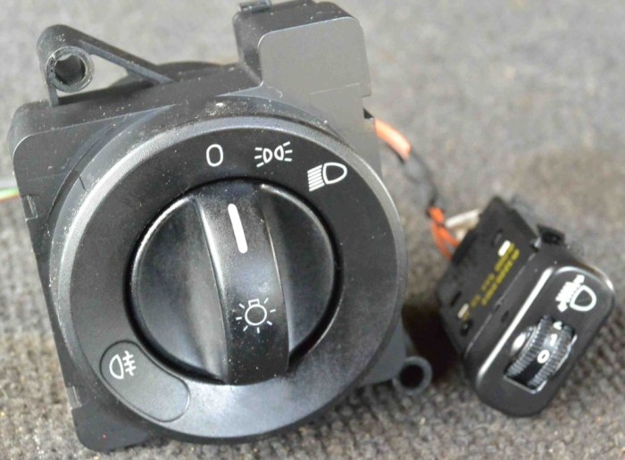 Modul de control comutator faruri MERCEDES-BENZ SPRINTER 3-t Furgon 906 2010 OEM: A9065450104 1610285