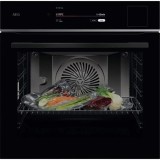 Cuptor incorporabil AEG TP9SB831AB, Electric, SteamPro, Autocuratare cu abur, 70 l, Clasa A++, Wi-Fi, negru