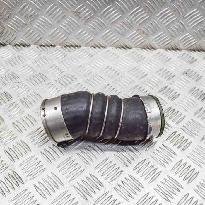 Furtun intercooler dreapta BMW X5 F15, F85 2016 OEM: 7823236