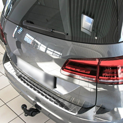 Ornament protectie bara spate/portbagaj crom Volkswagen Golf 7 plus ( Sportsvan) 2014-prezent foto