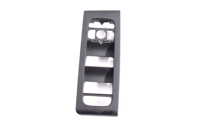 Ornament panou ușă dreapta față VOLVO XC40 536 2019 OEM: 32274178,32274176 14683564
