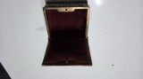 Caseta vintage din bronz