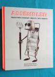 Assembled Transform everyday objects into robots ( album fotografie cu roboti construiti din obiecte casnice )