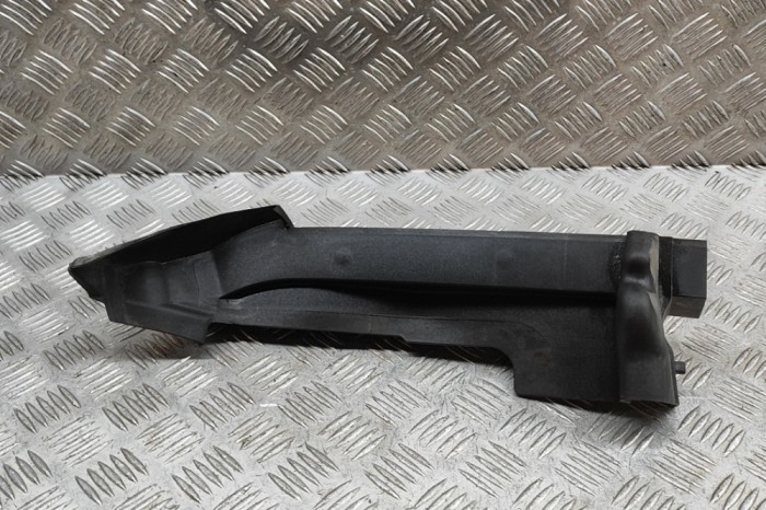Aripa de plastic st&acirc;nga față AUDI Q7 4M 2017 OEM: 4M0821169C | 29902955