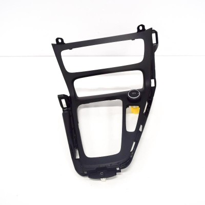 Ornament consola centrală FORD FOCUS III 2018 OEM: F1EB-A044H83-B,F1EB-A044H83-D,F1EB-A044H83-BJW,F1EB-A044H83-DJW 10599070 foto