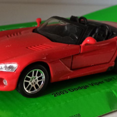 Macheta Dodge Viper SRT-10 2003 rosu - Welly 1/36