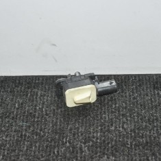 Senzor de impact st&acirc;nga față BMW 3 Gran Turismo F34 2013 OEM: 9217711 2640795