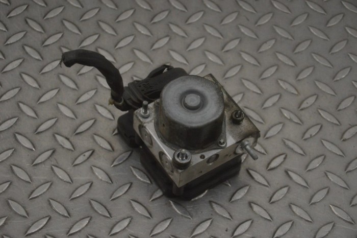 Pompa ABS TOYOTA GT 86 Coupe ZN6_ 2015 OEM: 2265106452,0265956212 23573867