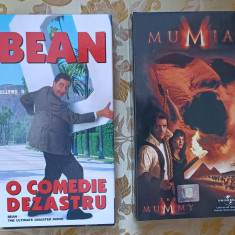 Două filme pe casetă video vhs, Mr Bean si Mumia