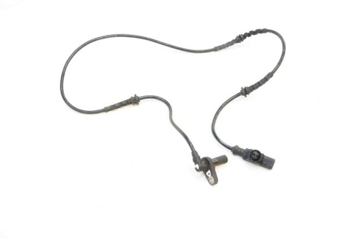 Senzor ABS dreapta față LAND ROVER DISCOVERY IV L319 2012 OEM: 0265008266 2858149