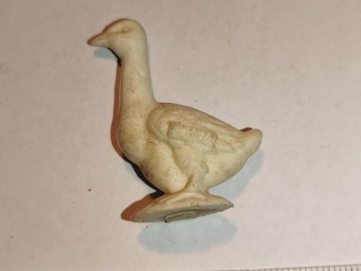 bnk jc Figurine surpriza detergent Bonux - gasca alba foto