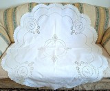 Fata de masa Vintage din In, cu broderie manuala- Rotunda