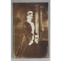 DOAMNA DIN INALTA SOCIETATE , POZAND IN STUDIO , CARTE POSTALA ILUSTRATA , MONOCROMA, NECIRCULATA , PERIOADA PRIMULUI RAZBOI MONDIAL