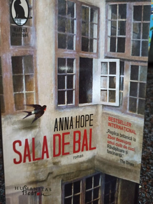 Anna Hope - Sala de bal (2018)